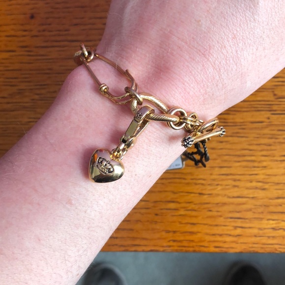NWT Juicy Couture Safety Pin Charm Bracelet RARE - Picture 3 of 3